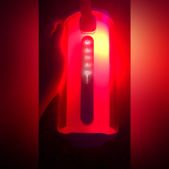 JBL Pulse 5 Speaker with LED Light Show - Picture 6 of 6